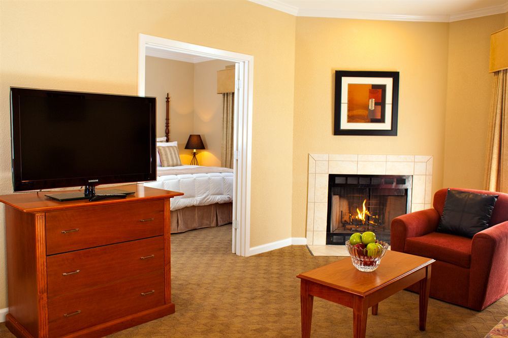Cloverleaf Suites Bâton-Rouge Extérieur photo
