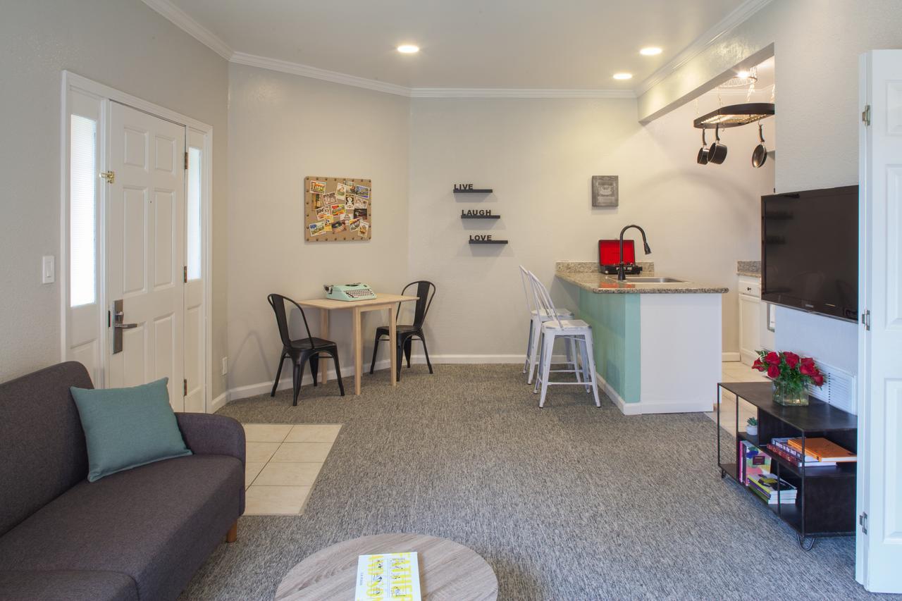 Cloverleaf Suites Bâton-Rouge Extérieur photo