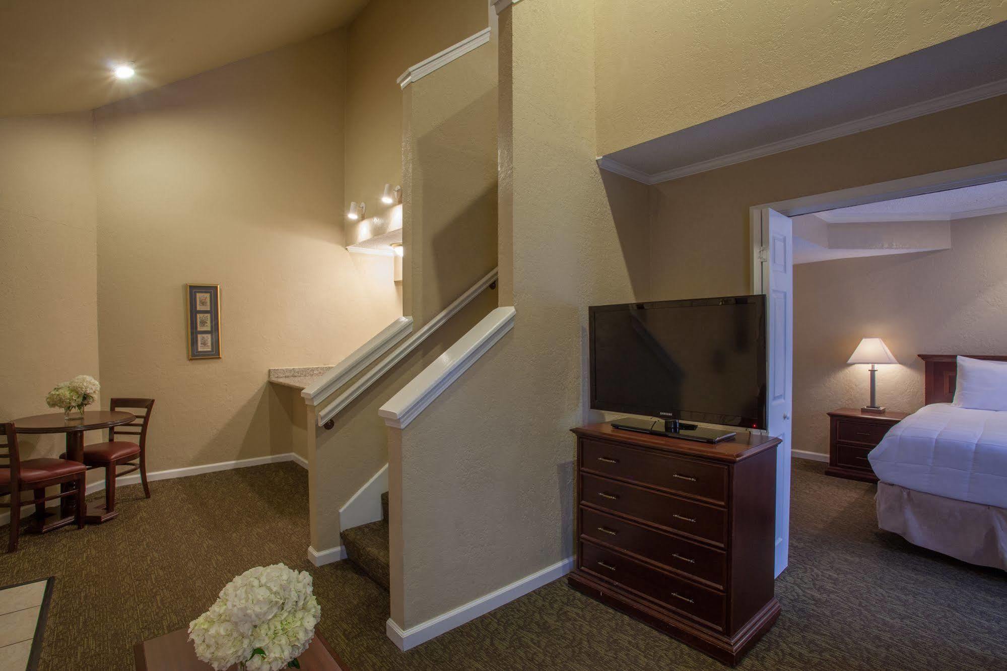 Cloverleaf Suites Bâton-Rouge Extérieur photo
