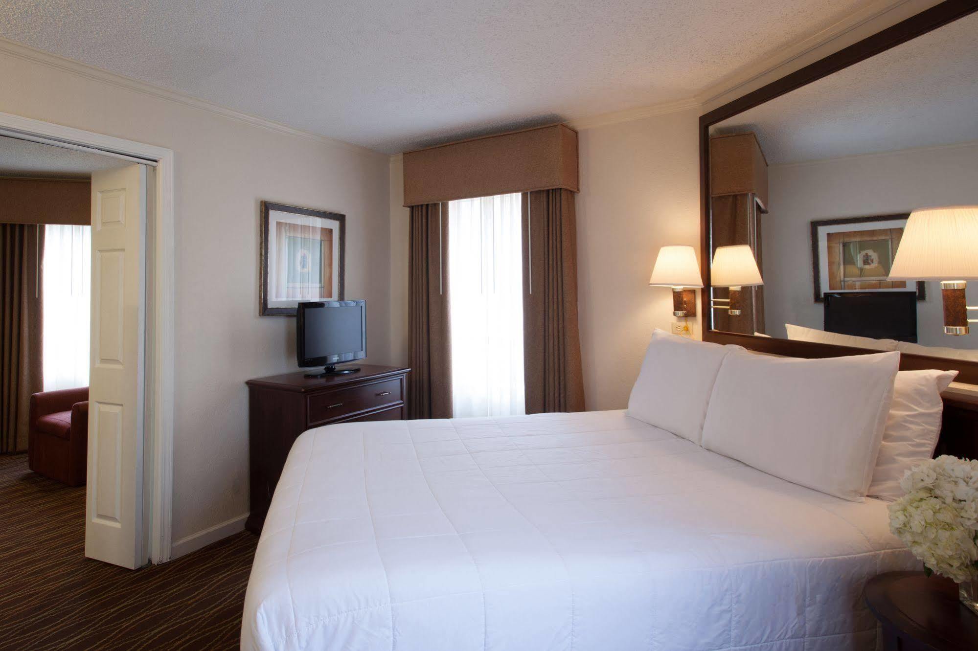 Cloverleaf Suites Bâton-Rouge Extérieur photo