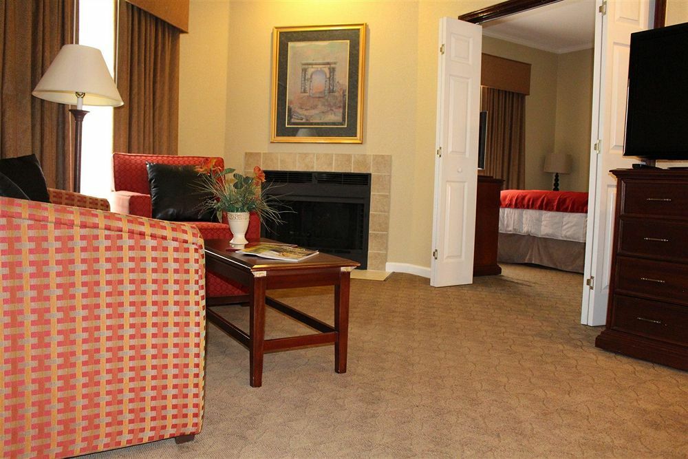 Cloverleaf Suites Bâton-Rouge Extérieur photo
